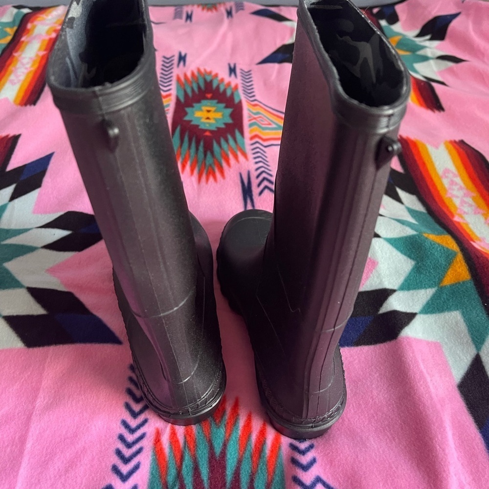 Max + Jake Stylish Black Boots - Picture 5 of 6